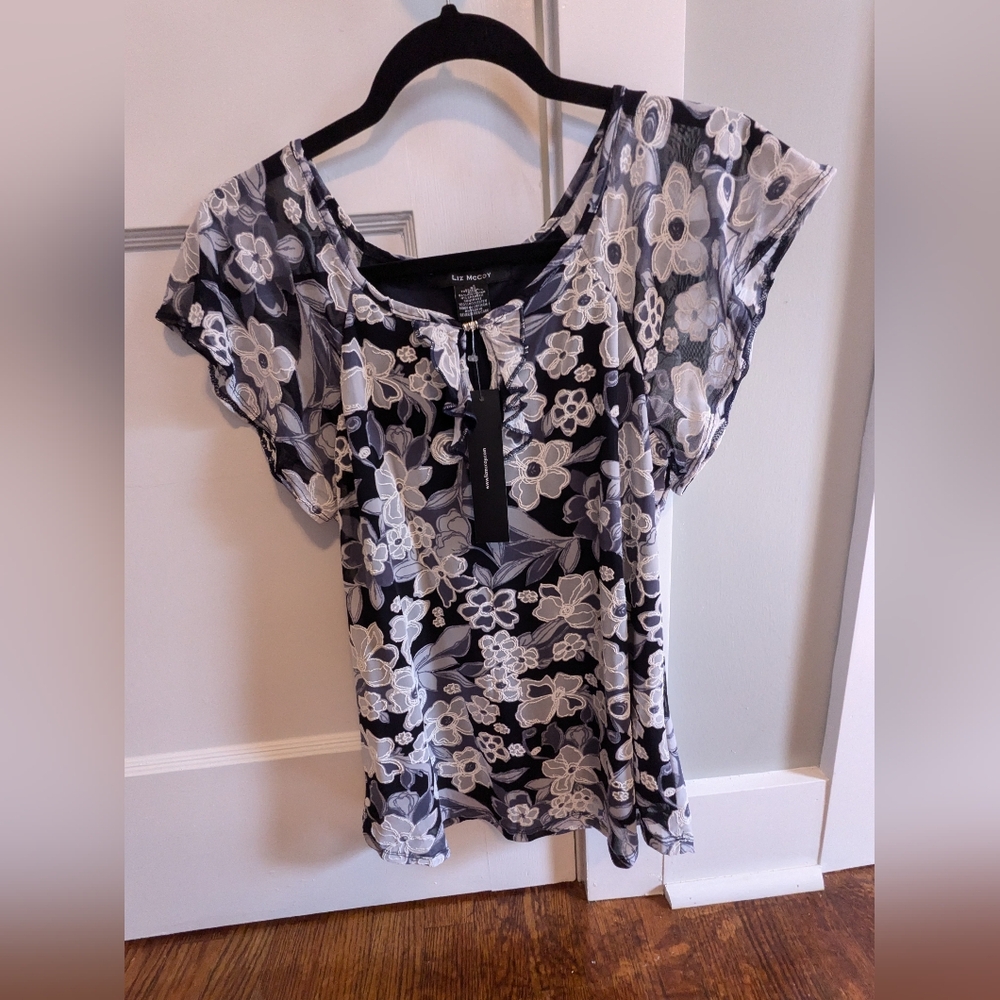 Navy floral top